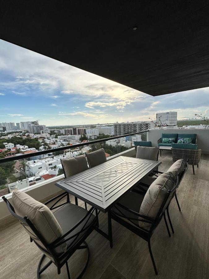 Lujoso Apartamento, Nuevo! * Cancún