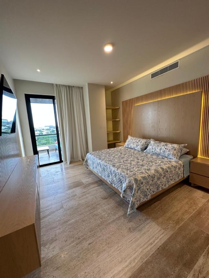 Lujoso Apartamento, Nuevo! *